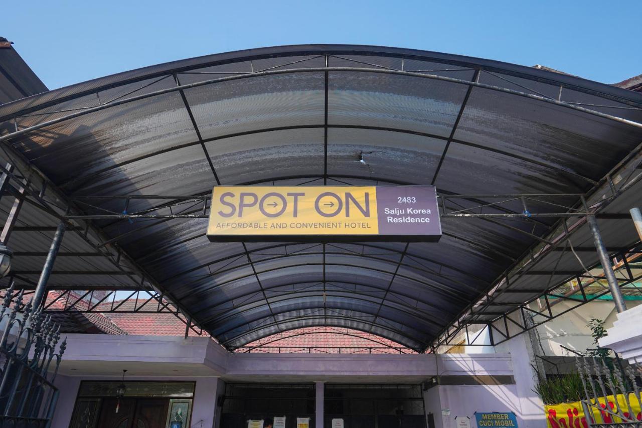 Spot On 2483 Salju Korea Car Wash Hotel Surabaya Exterior photo